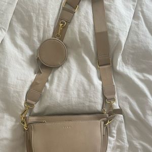 Fawn Design Pouch bag in color Oat